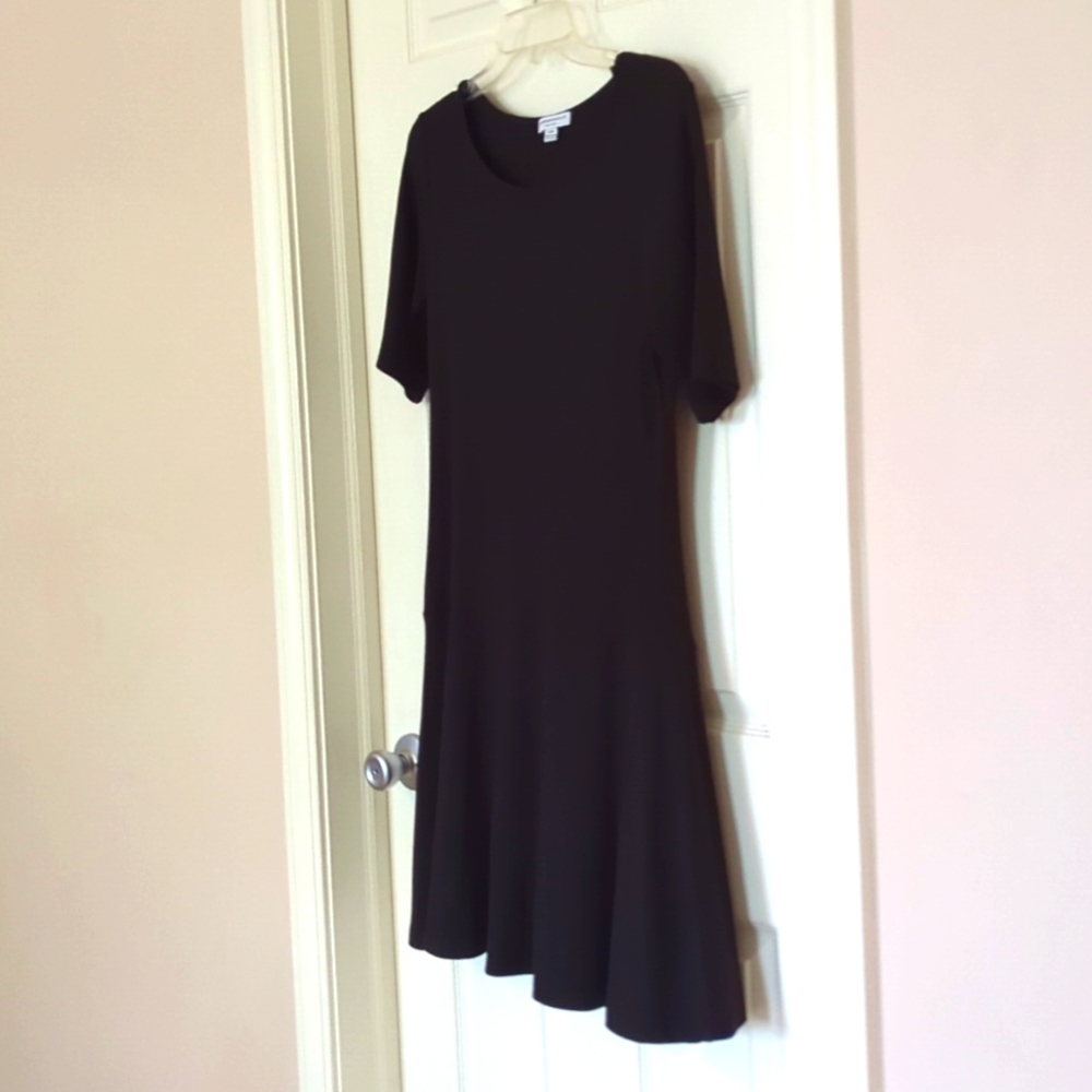 KATHERINE BARCLAY MONTREAL BLACK DRESS - Picture 3 of 6